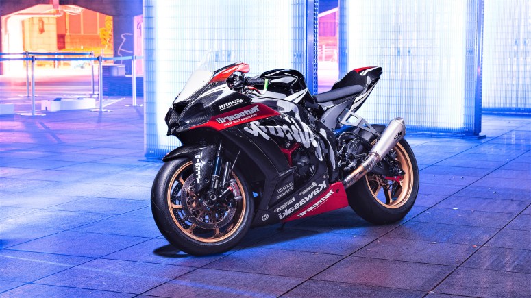 kawasaki_ninja_zx_10r_4k_2.jpg